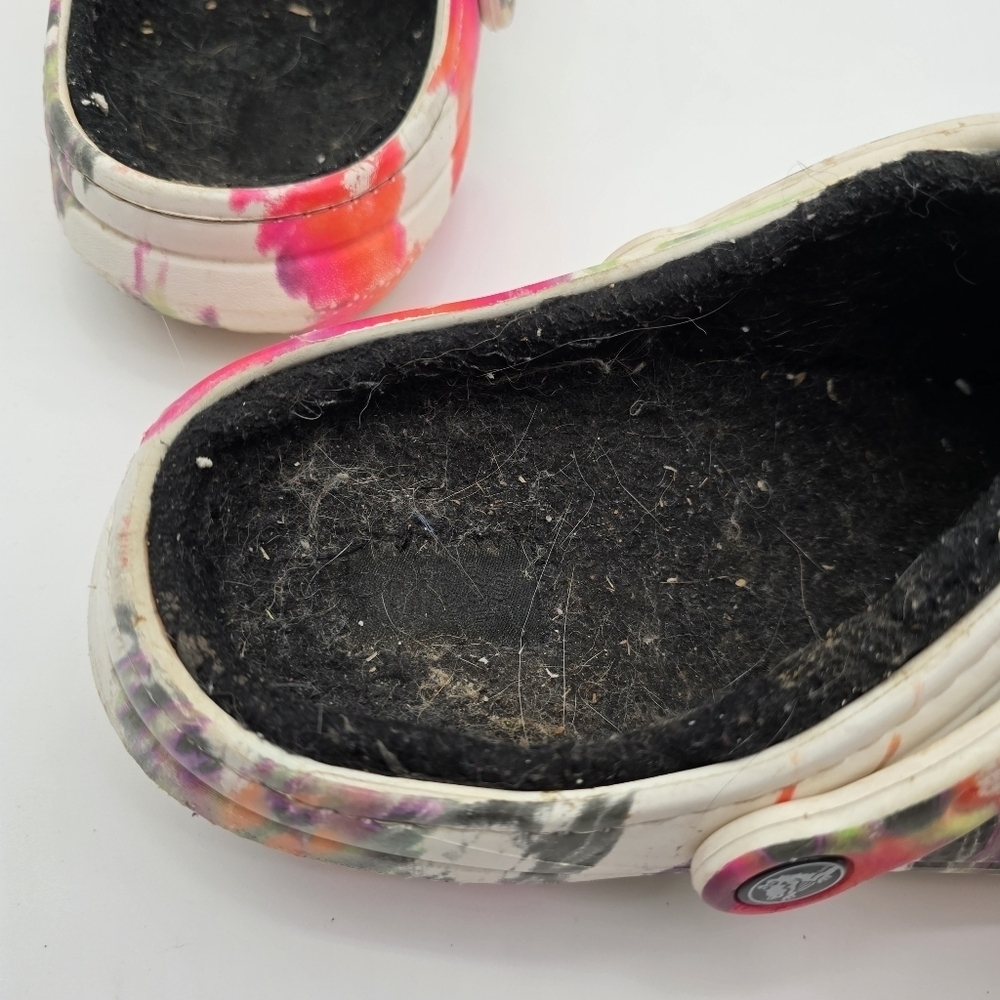 Crocs Sandal Women 10 White Tie Dye Rainbow Splatter Faux Fur Lined Winter - Picture 5 of 8